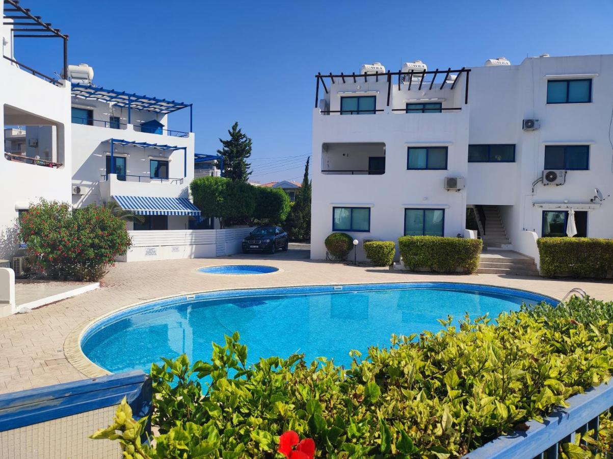 Апартаменты Marina Gardens Пафос Экстерьер фото