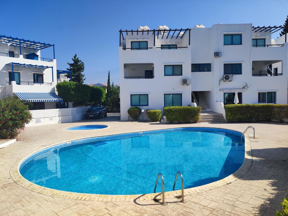 Апартаменты Marina Gardens Пафос Экстерьер фото