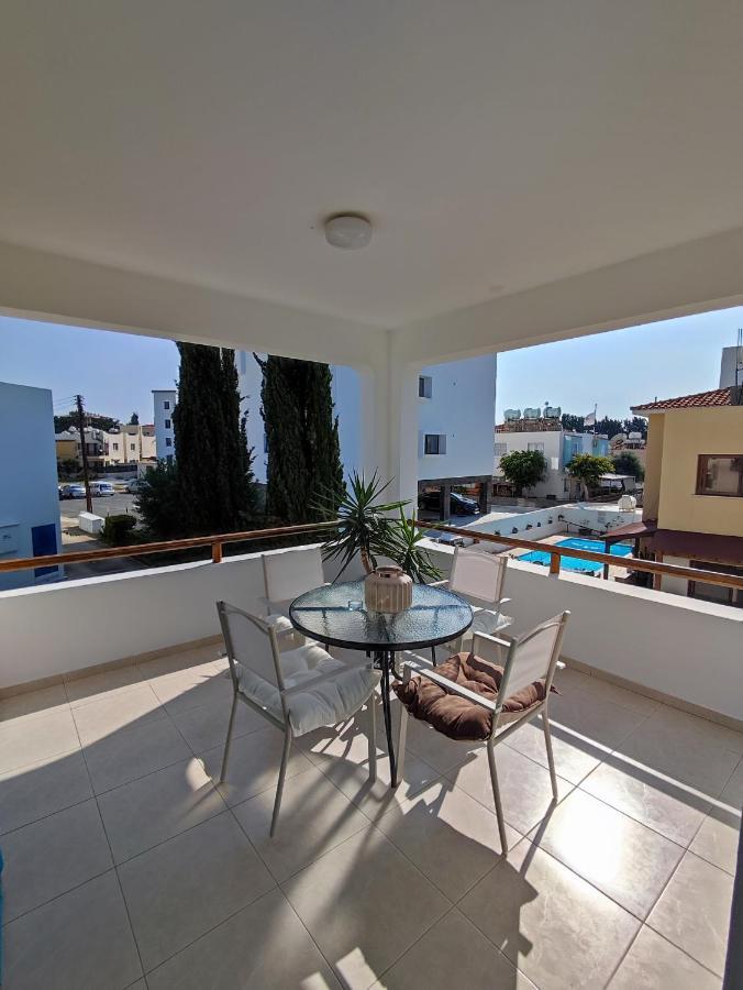Апартаменты Marina Gardens Пафос Экстерьер фото