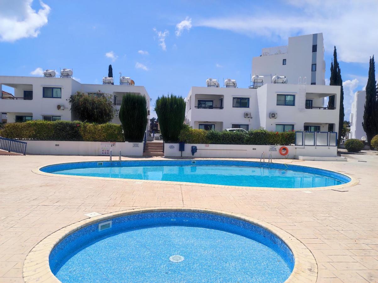 Апартаменты Marina Gardens Пафос Экстерьер фото